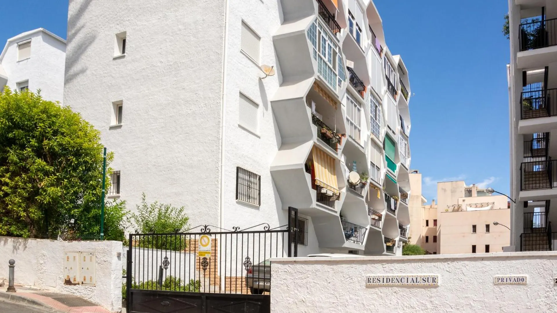 Casa Anselmsson - Your Dream Duplex Escape With A Pool 托雷莫利诺斯 0*,  西班牙